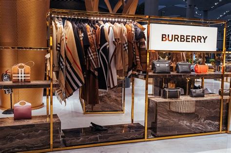 concession store burberry italy|burberry mcarthurglen.